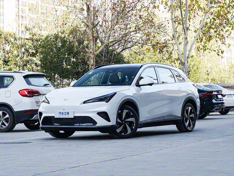 一季度经营稳健向上 极狐汽车销量与市场份额实现双突破