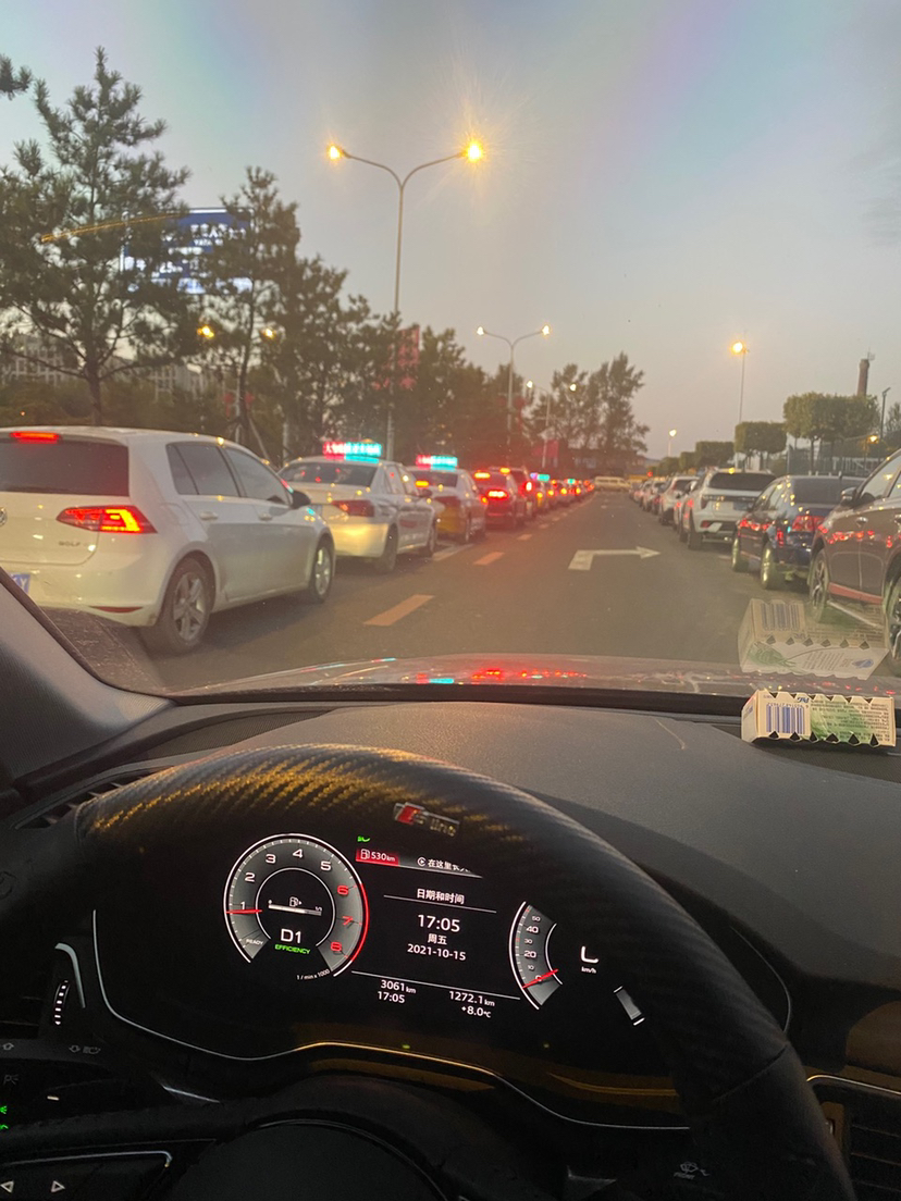 美国新车月供升至806美元 近五分之一买家月付超1000美元