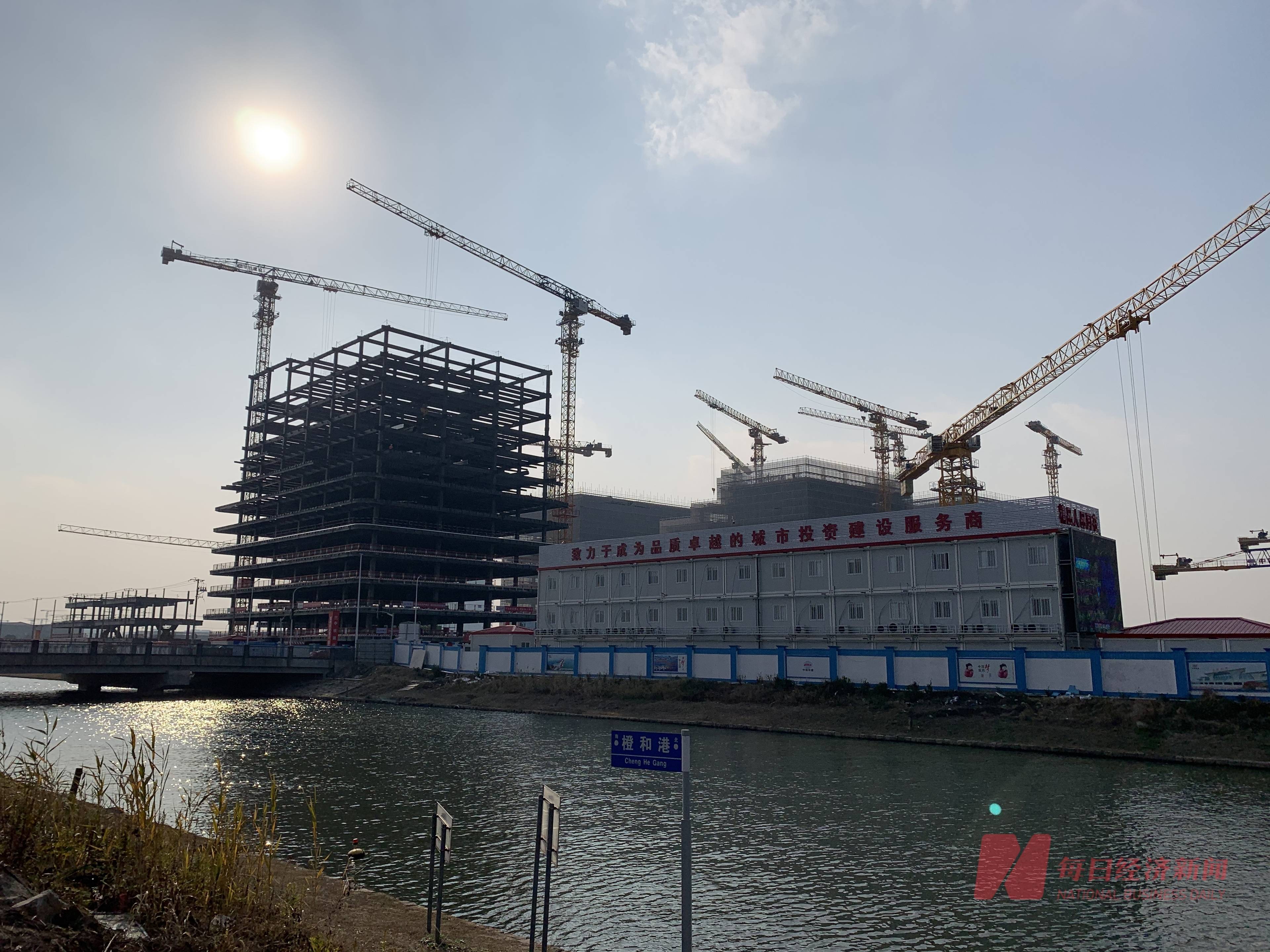 长电科技汽车电子临港工厂正式投产