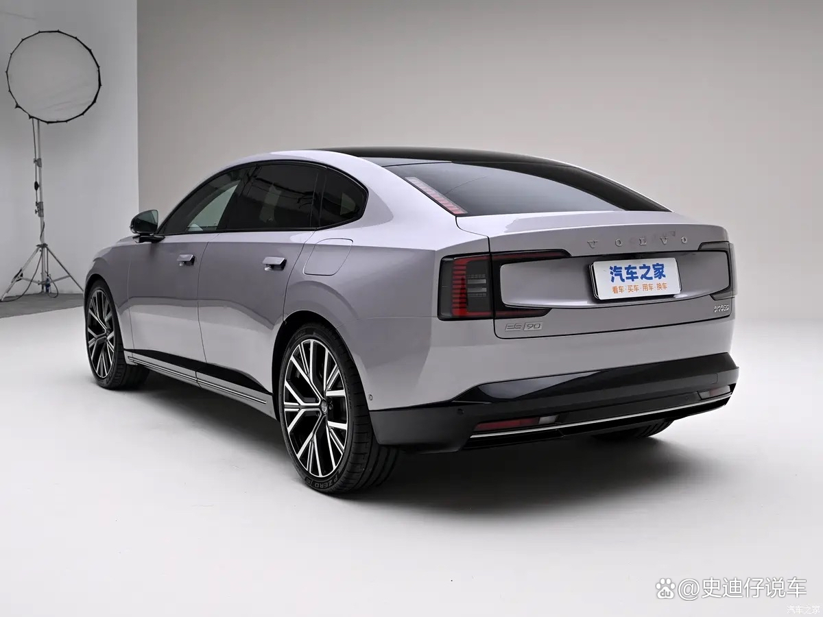 沃尔沃ES90与EX90开启预售 XC70感恩版同步上市
