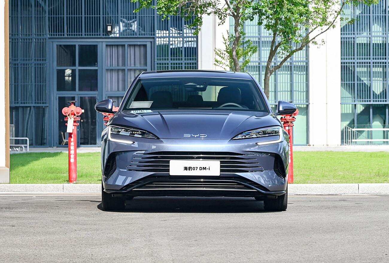 质选车:比亚迪海豹07 EV定义全能新标准