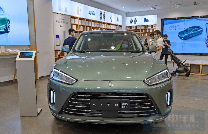 盖世周报 | 华为发表“韬（τ）定律”；李斌透露整车成本已涨1万元